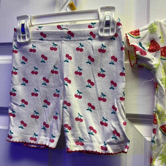 Cutie pie dreamers size 24 months pajama set excellent condition - Picture 3 of 4
